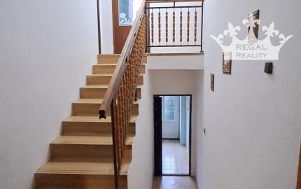 Rodinný dom v radovej zástavbe v Radošine