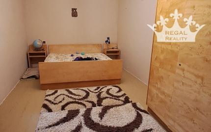 Rodinný dom v radovej zástavbe v Radošine