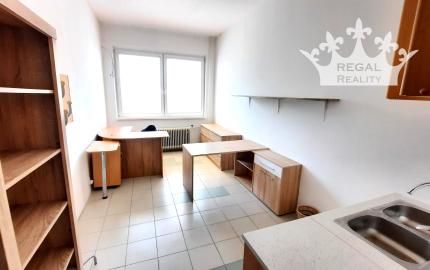 Prenájom: Kancelária s kuchynkou, 15 m2, Topoľčany
