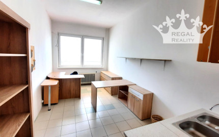 Prenájom: Kancelária s kuchynkou, 15 m2, Topoľčany