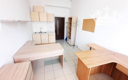 Prenájom: Kancelária s kuchynkou, 15 m2, Topoľčany