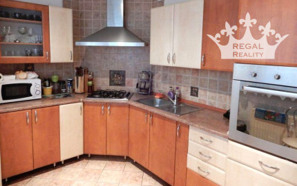 Zrekonštruovaný 3-IZB.  BYT, Balkón, Pivnica, 82 m2