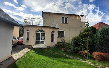 Výhradne: 5-izb. Dom, 1066 m2, Garáž,  Klátova Nová Ves