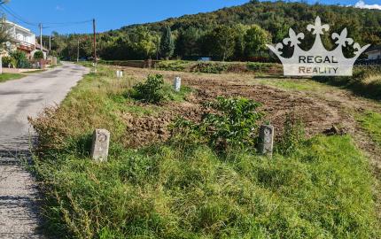 POZEMOK  č. 1, 1047 m2,stavebné povolenie, Súlovce ,okr. TO
