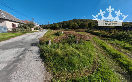 POZEMOK  č. 1, 1047 m2,stavebné povolenie, Súlovce ,okr. TO