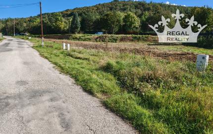 POZEMOK  č. 1, 1047 m2,stavebné povolenie, Súlovce ,okr. TO