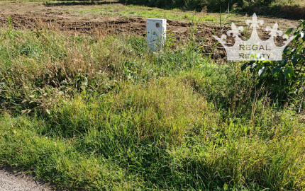 POZEMOK  č. 1, 1047 m2,stavebné povolenie, Súlovce ,okr. TO