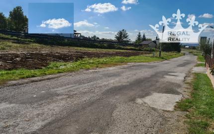 POZEMOK  č. 2, 920 m2, stavebné povolenie, Súlovce ,okr. TO