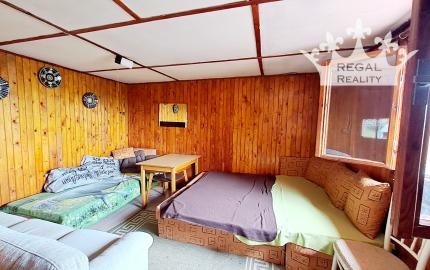 Záhradná chatka s nádherným výhľadom - miesto na relax