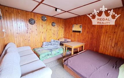 Záhradná chatka s nádherným výhľadom - miesto na relax