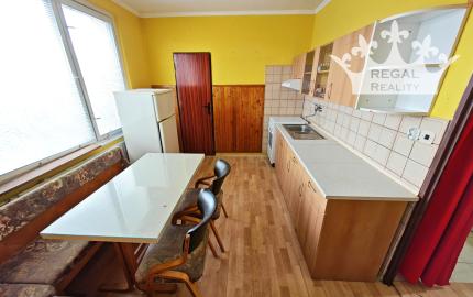 Rezervovaný: 2 izbový BYT, 62 m2, sídl. F, Topoľčany