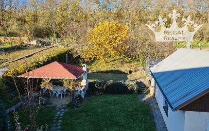 Výhradne: 5-izb. Dom, 1066 m2, Garáž,  Klátova Nová Ves