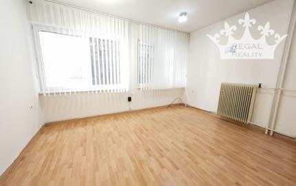 Kancelária/priestor na podnikanie, 23 m2,Centrum, Topoľčany