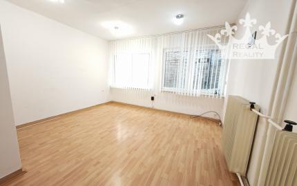 Kancelária/priestor na podnikanie, 23 m2,Centrum, Topoľčany