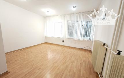 Kancelária/priestor na podnikanie, 23 m2,Centrum, Topoľčany