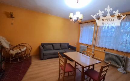 Rodinný dom v radovej zástavbe v Radošine