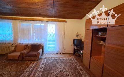 Rodinný dom v radovej zástavbe v Radošine