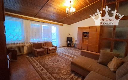 Rodinný dom v radovej zástavbe v Radošine