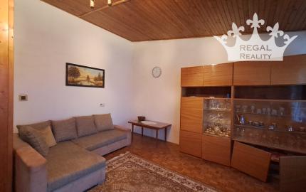 Rodinný dom v radovej zástavbe v Radošine