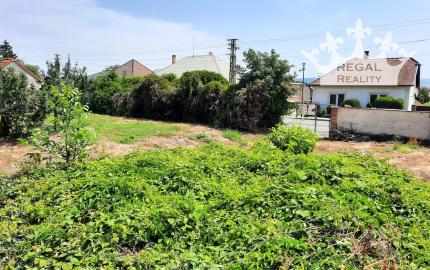 Výhradne: POZEMOK, 1016 m2, KRUŠOVCE, okr. Topoľčany