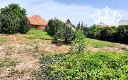 Výhradne: POZEMOK, 1016 m2, KRUŠOVCE, okr. Topoľčany