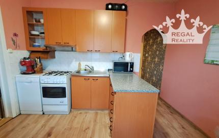 Slnečný 2 a 1/2-izbový byt Topoľčany