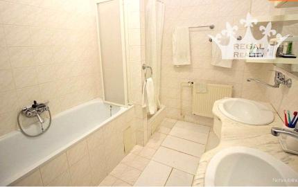 Veľký 3,5-izbový byt, balkón, pivnica, 75 m2, Partizánske