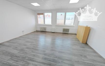 Prenájom: Kancelária/ Služby, 33 m2, Centrum, Topoľčany