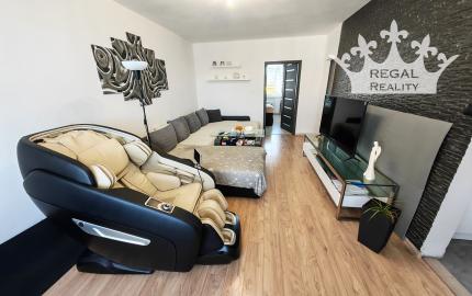 VEĽKÝ 3,5-IZBOVÝ BYT S BALKÓNOM, 73 m² | TOPOĽČANY – VÝCHOD