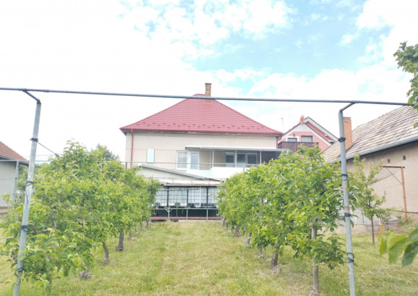 3-izb. Dom, 1189 m2,  Krušovce, okr. Topoľčany