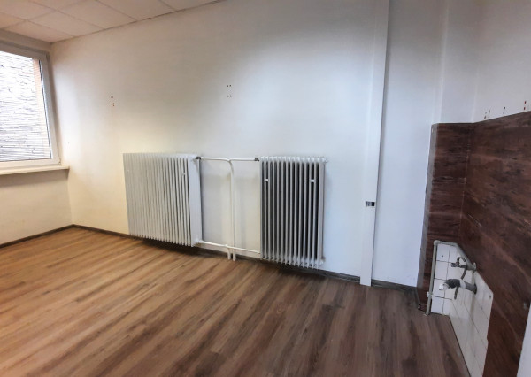 Prenájom: Kancelária + Kuchynka, 58 m2, Centrum, Topoľčany