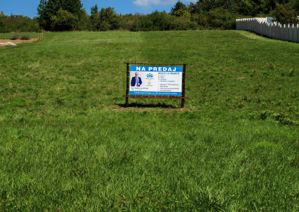 Lukratívny POZEMOK  č. 2 na Rodinný dom,1496 m2 Partizánske