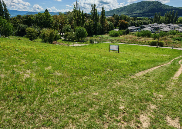 Lukratívny POZEMOK  č. 2 na Rodinný dom,1496 m2 Partizánske