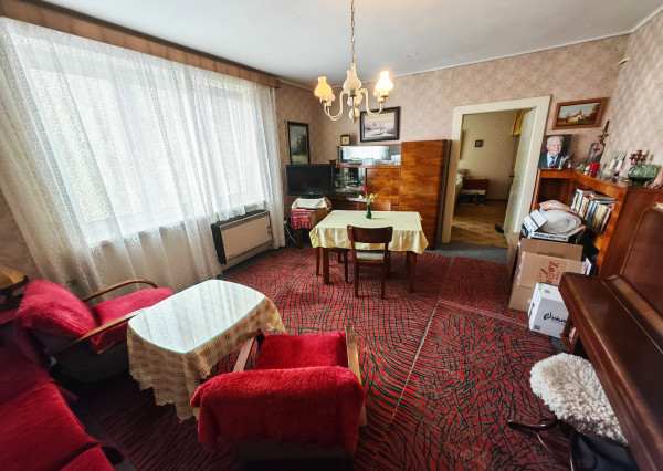 Veľkometrážny 2-IZB.  BYT, 69 m2,  Baťov dom, Partizánske