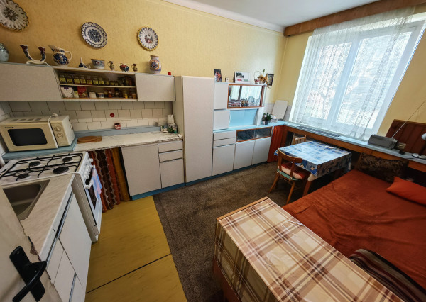 Veľkometrážny 2-IZB.  BYT, 69 m2,  Baťov dom, Partizánske