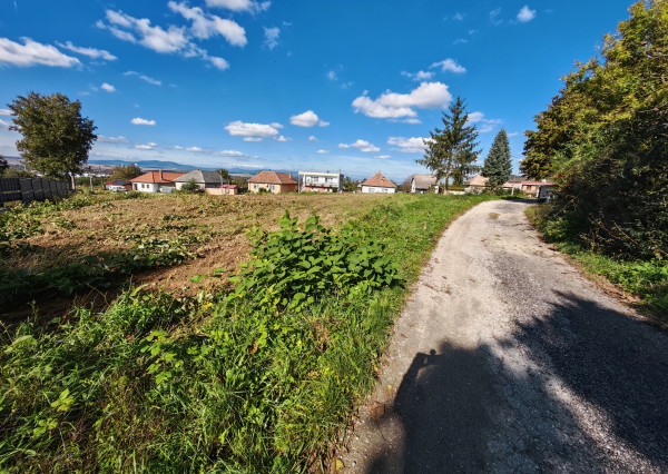 POZEMOK  č. 1, 1047 m2,stavebné povolenie, Súlovce ,okr. TO