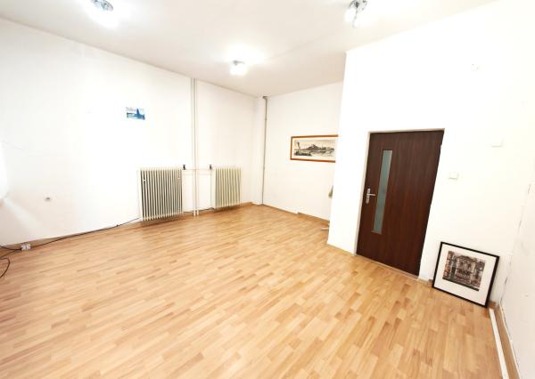 Kancelária/priestor na podnikanie, 23 m2,Centrum, Topoľčany