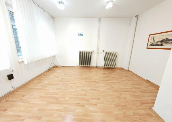 Kancelária/priestor na podnikanie, 23 m2,Centrum, Topoľčany