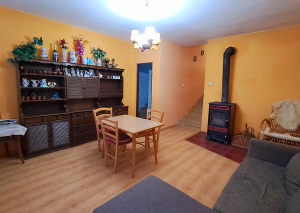 Rodinný dom v radovej zástavbe v Radošine