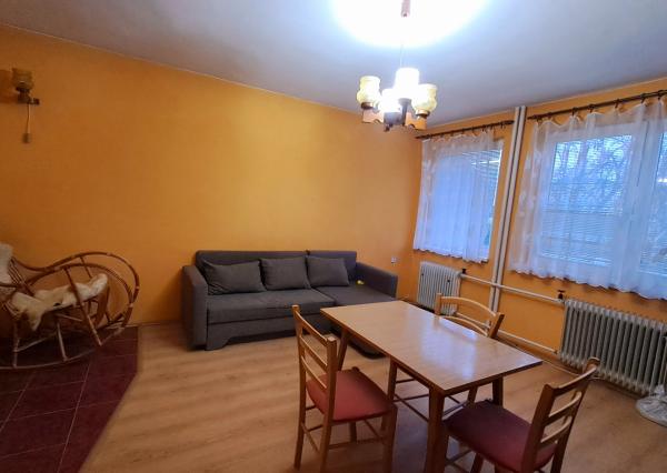 Rodinný dom v radovej zástavbe v Radošine