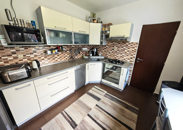 Veľký 3-IZB.  BYT, Špajza, 82 m2, Centrum, Topoľčany