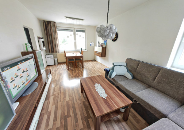 Veľký 3-IZB.  BYT, Špajza, 82 m2, Centrum, Topoľčany