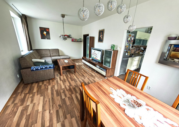 Veľký 3-IZB.  BYT, Špajza, 82 m2, Centrum, Topoľčany