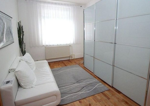 Veľký 3,5-izbový byt, balkón, pivnica, 75 m2, Partizánske