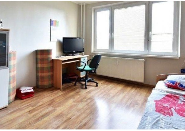 Veľký 3,5-izbový byt, balkón, pivnica, 75 m2, Partizánske