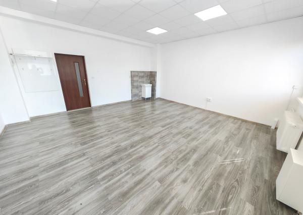 Prenájom: Kancelária/ Služby, 33 m2, Centrum, Topoľčany
