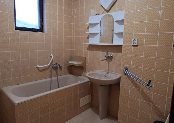 Rodinný dom v radovej zástavbe v Radošine