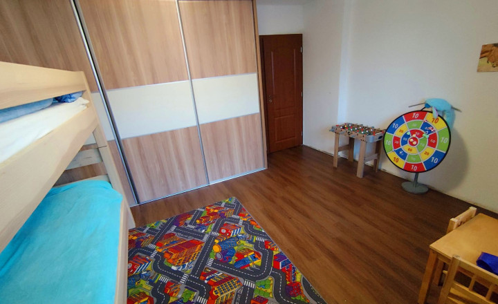 Rodinný dom s podnikateľským potenciálom - fotografia 19