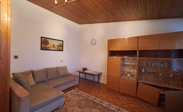 Rodinný dom v radovej zástavbe v Radošine - fotografia 14