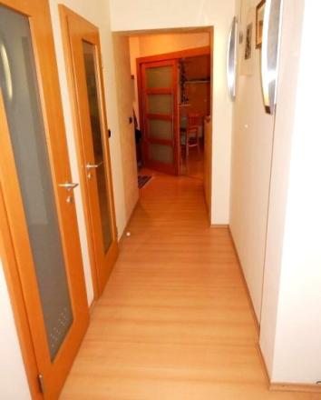 Veľký 3,5-izbový byt, balkón, pivnica, 75 m2, Partizánske - fotografia 5